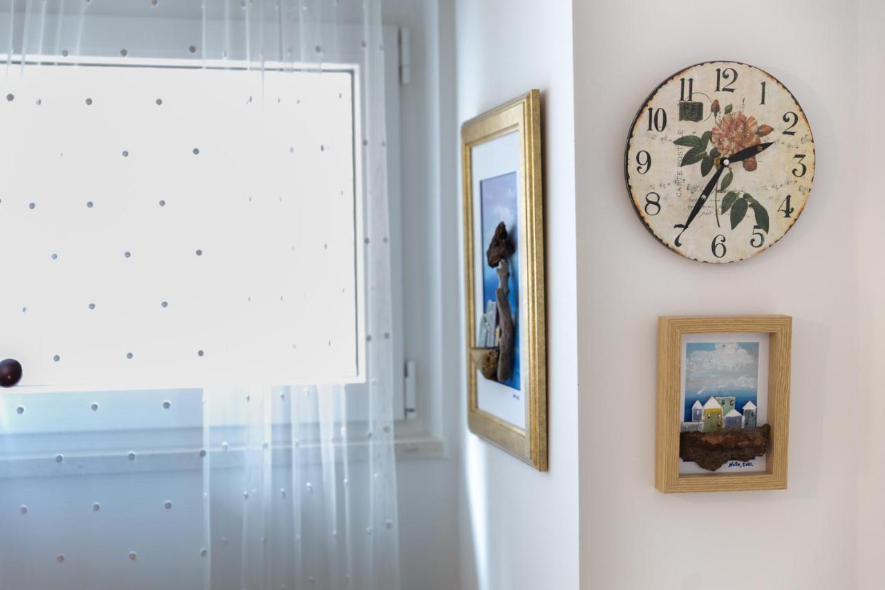 Two-Bedroom Apartment In The Centre มาคาร์สกา ภายนอก รูปภาพ